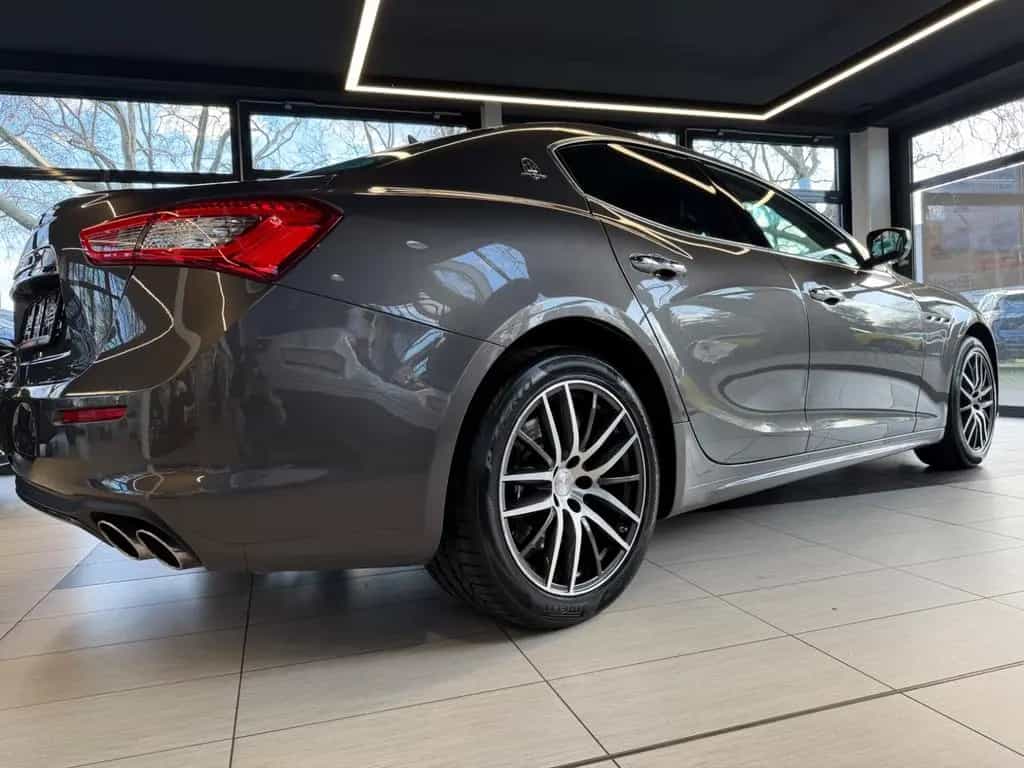 Maserati Ghibli 3.0 V6 GranLusso LED+Navi+SHZ+2xKlima+PDC 05/2018-photo-25
