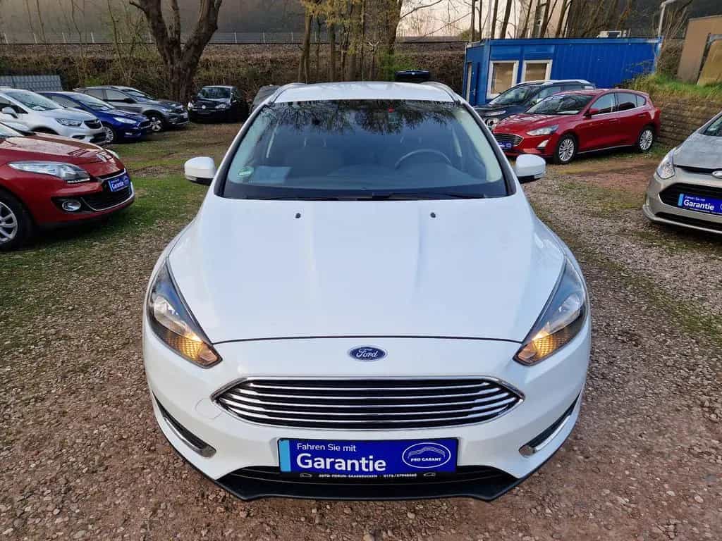 Ford Focus Turnier Klimatro 82Tkm 1Hd Scheckh Tempom 05/2017-photo-1