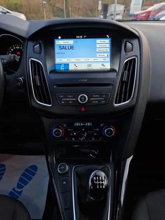 Ford Focus Turnier Klimatro 82Tkm 1Hd Scheckh Tempom 05/2017-photo-15