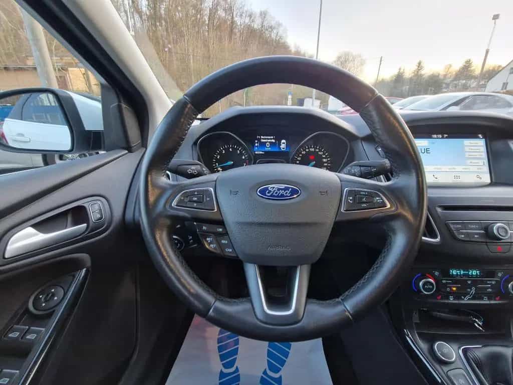 Ford Focus Turnier Klimatro 82Tkm 1Hd Scheckh Tempom 05/2017-photo-19