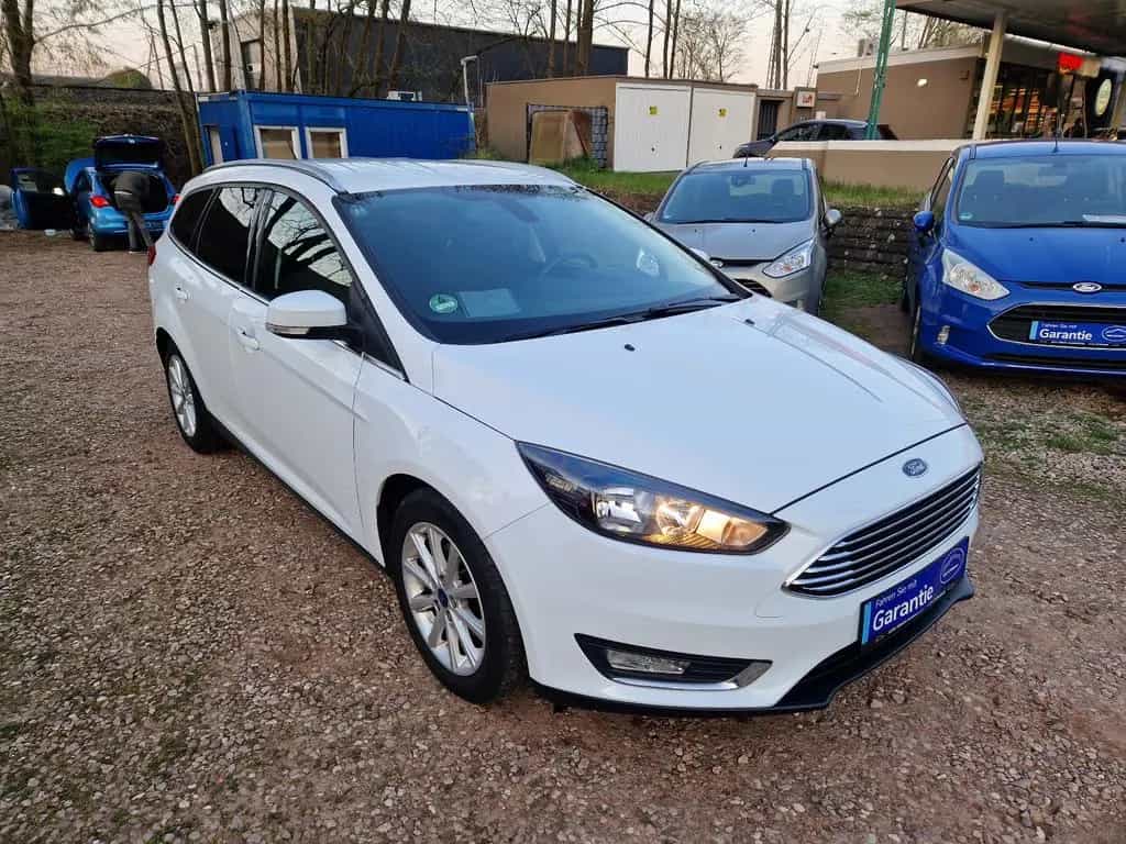 Ford Focus Turnier Klimatro 82Tkm 1Hd Scheckh Tempom 05/2017-photo-2