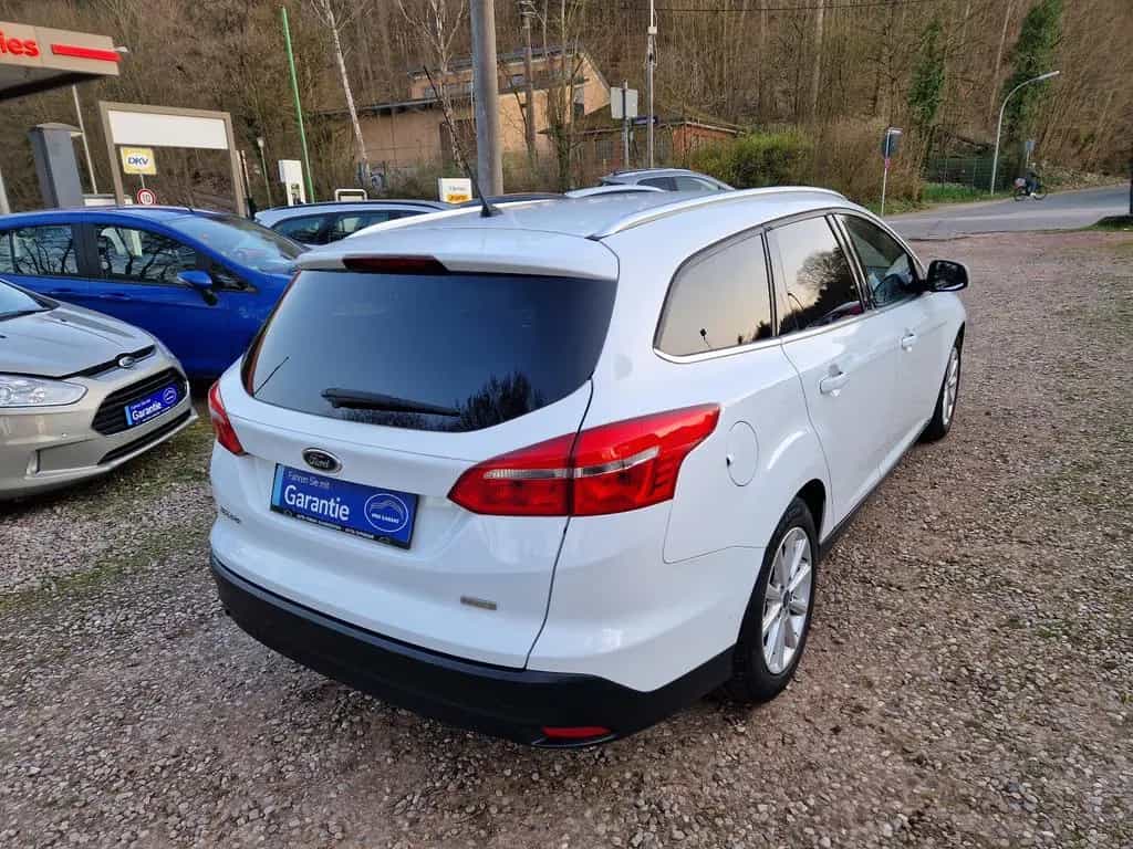 Ford Focus Turnier Klimatro 82Tkm 1Hd Scheckh Tempom 05/2017-photo-3