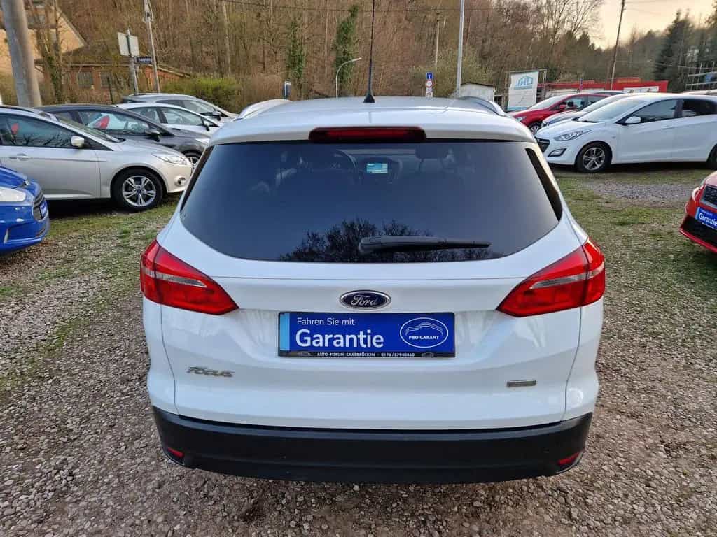 Ford Focus Turnier Klimatro 82Tkm 1Hd Scheckh Tempom 05/2017-photo-4