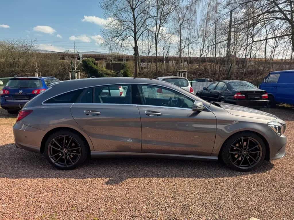 Mercedes-Benz CLA-Class Shooting Brake CLA 220 4Matic 05/2018-photo-3
