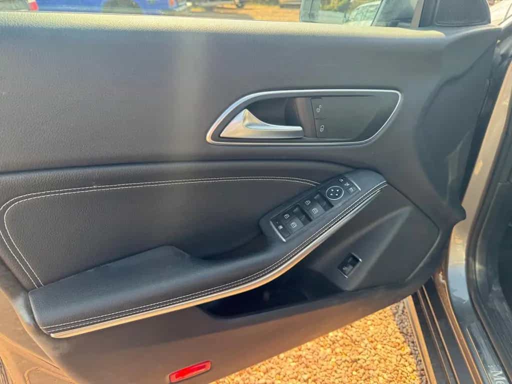 Mercedes-Benz CLA-Class Shooting Brake CLA 220 4Matic 05/2018-photo-9