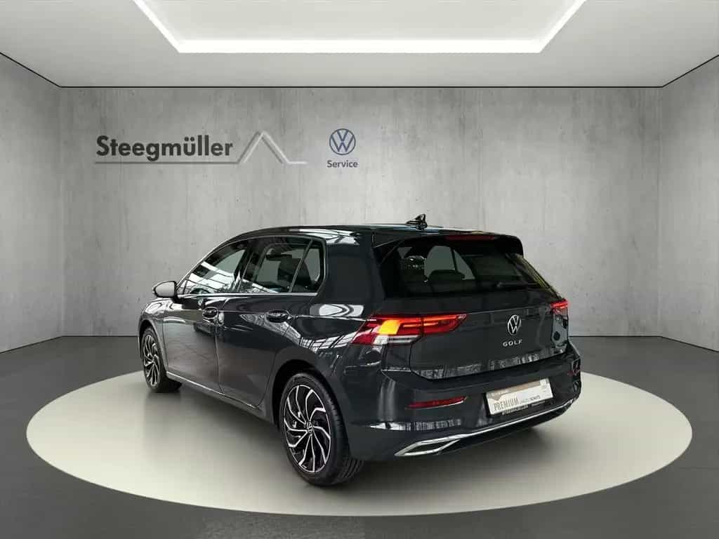 Volkswagen Golf 2.0 TSI DSG Style 03/2024-photo-2