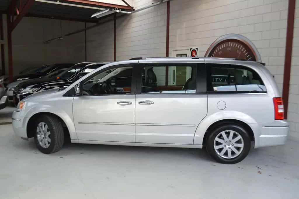 Chrysler Grand Voyager 3.8 V6 Limited, 7zits, Trekhaak, A 06/2008-photo-4
