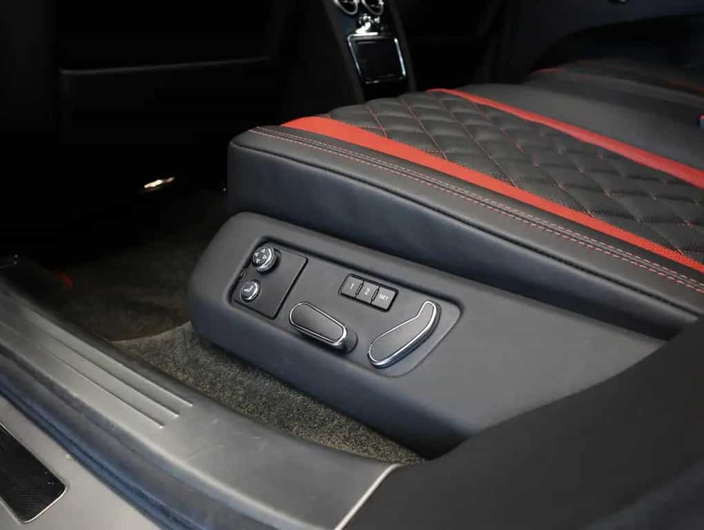 Bentley Flying Spur S 07/2018-photo-18