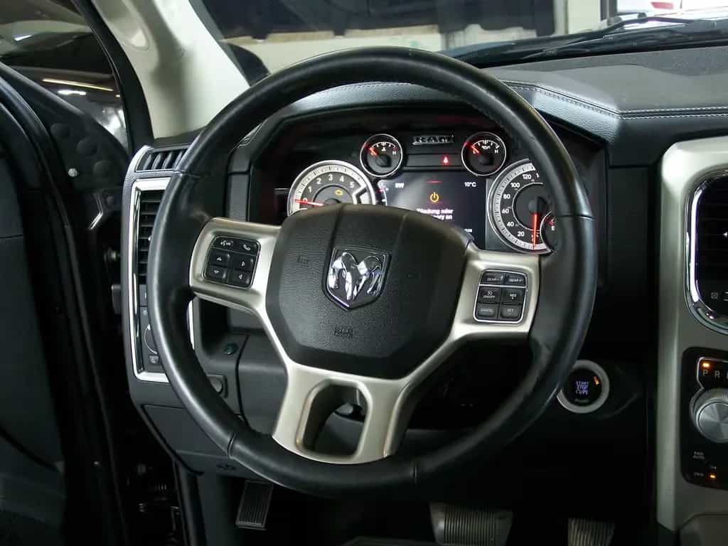 Dodge RAM 1500 Laramie 3.0 Diesel 1.H+NAV+EU MODELL 04/2016-photo-9