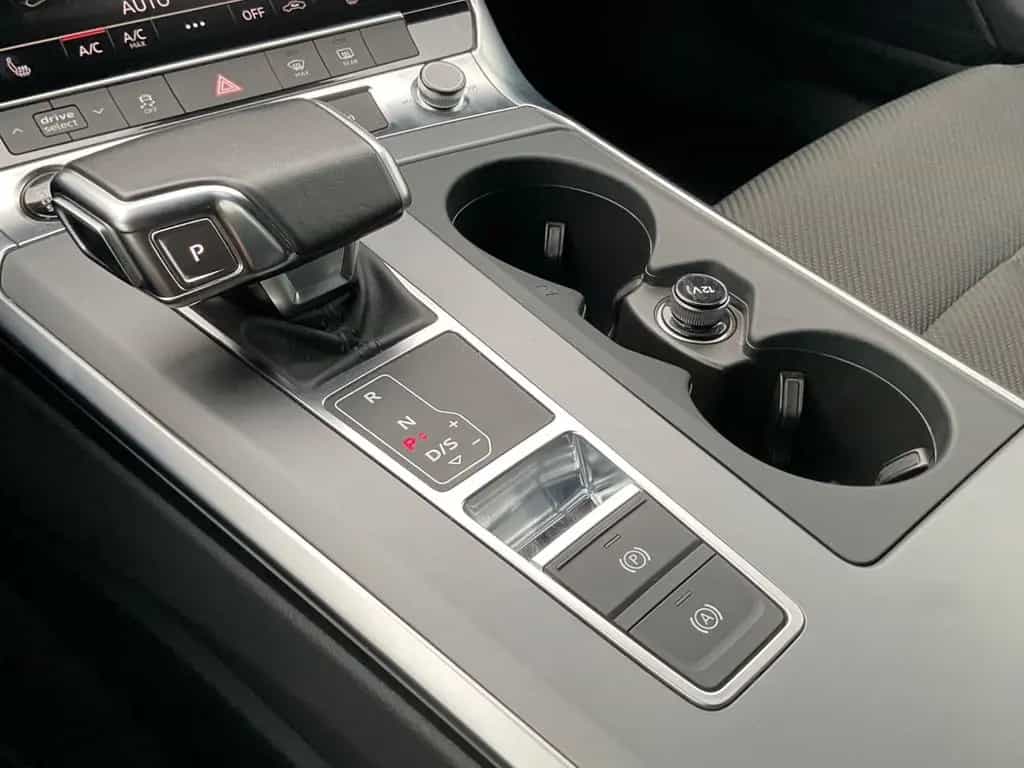 Audi A6 Avant 40 TDI basis Lane LED Klima Navi Side 10/2022-photo-24