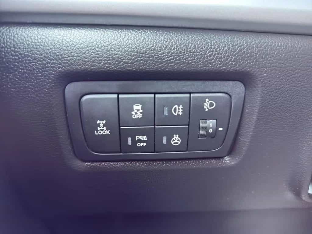 Ssangyong Korando Quartz 4x4 Kamera*Leder*Navi 07/2018-photo-27