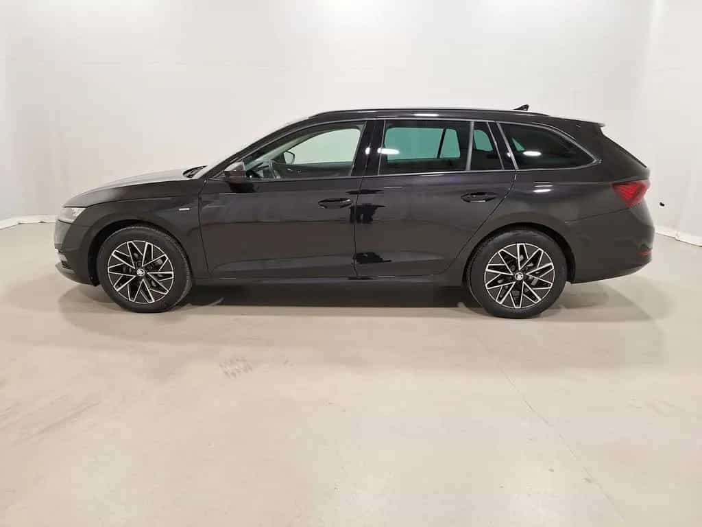 Skoda Octavia Combi 1.5 TSI e-TEC Clever LED|SHZ|ALU|K 12/2021-photo-2