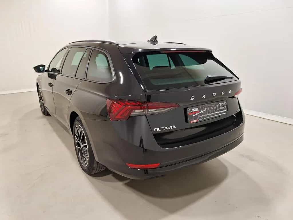 Skoda Octavia Combi 1.5 TSI e-TEC Clever LED|SHZ|ALU|K 12/2021-photo-3