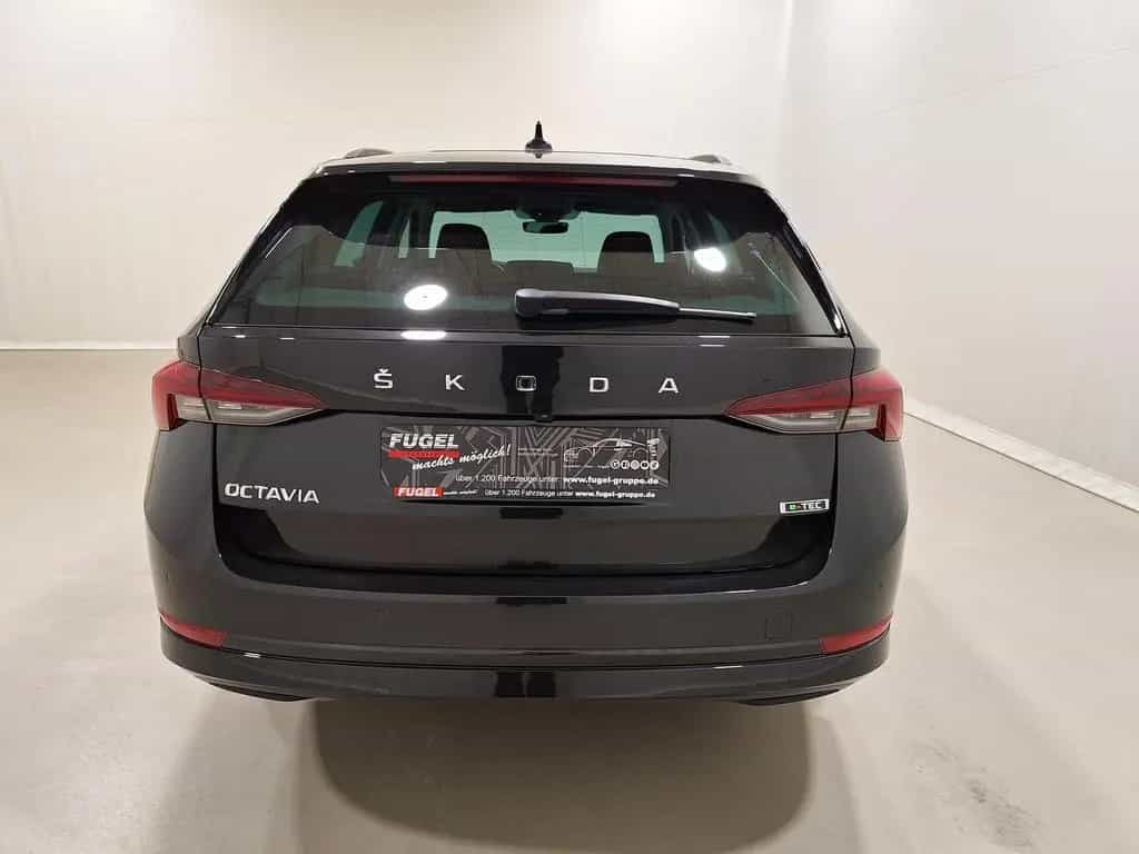 Skoda Octavia Combi 1.5 TSI e-TEC Clever LED|SHZ|ALU|K 12/2021-photo-4