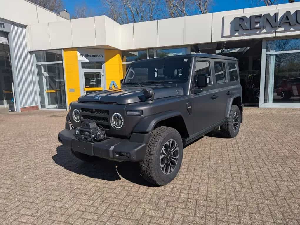 BAW 212 , 4x4, Automatik null-photo-0