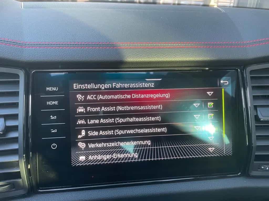 Skoda Kodiaq 2,0 TSi RS 4x4 Pano Columbus 360° LED 04/2022-photo-29