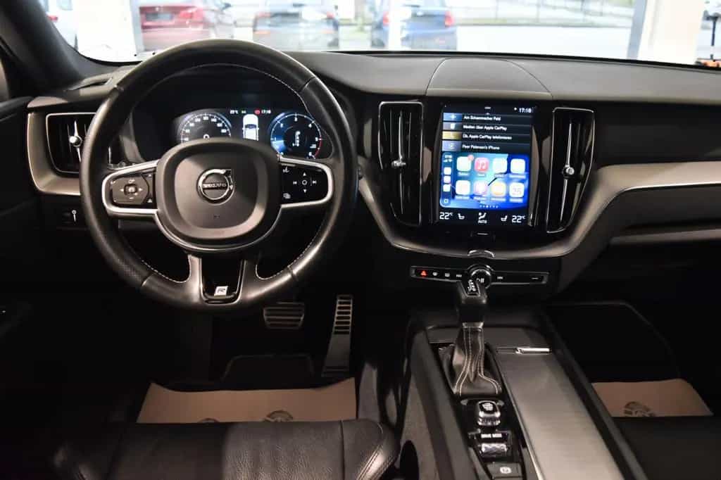 Volvo XC60 D5 AWD~R Design~Leder~Business~I-safe~21" 07/2018-photo-18