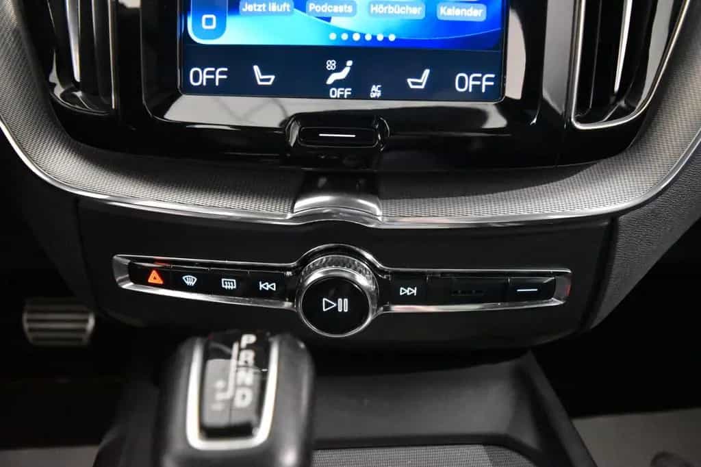 Volvo XC60 D5 AWD~R Design~Leder~Business~I-safe~21" 07/2018-photo-21