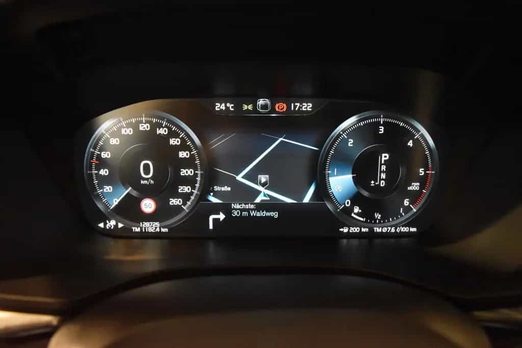 Volvo XC60 D5 AWD~R Design~Leder~Business~I-safe~21" 07/2018-photo-27