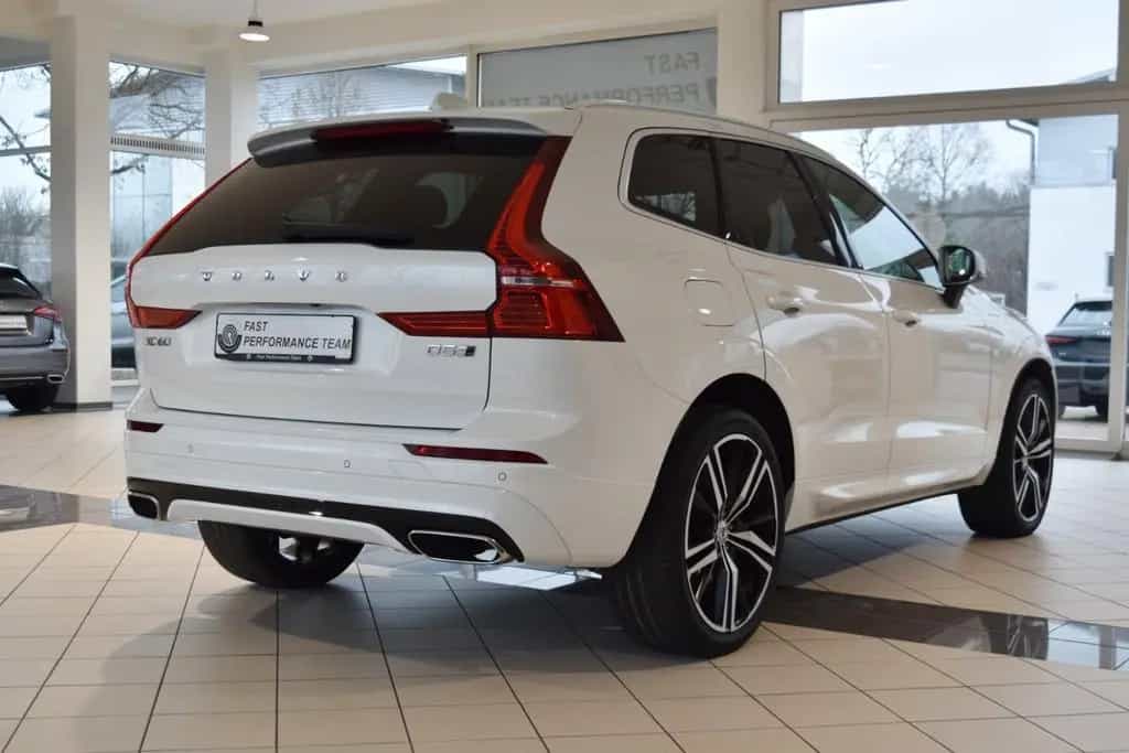 Volvo XC60 D5 AWD~R Design~Leder~Business~I-safe~21" 07/2018-photo-3