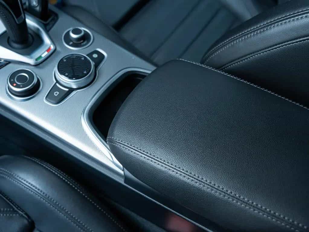 Alfa Romeo Stelvio Veloce Q4 02/2023-photo-13