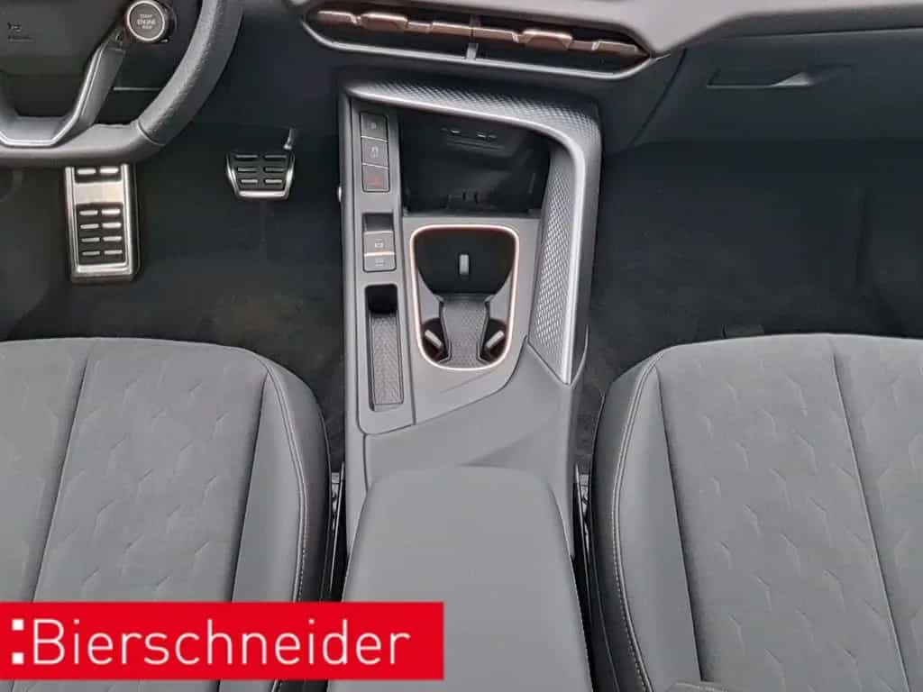 Cupra Terramar 2.0 TSI DSG 4Dr. VZ 5.-J.-GAR PANO AHK 05/2025-photo-15