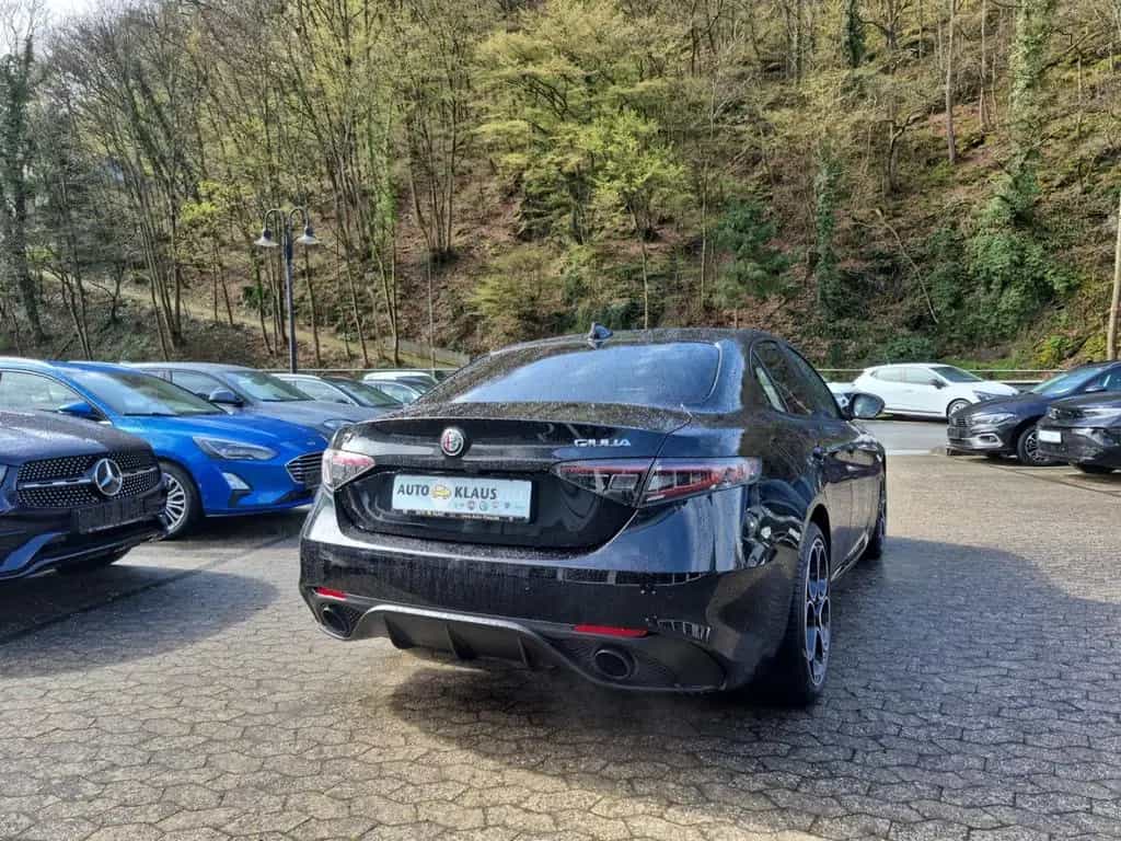 Alfa Romeo Giulia Competizione Q4 Assistenzpaket LED Leder 05/2023-photo-2