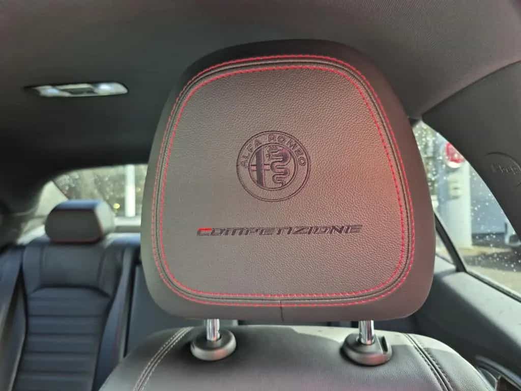 Alfa Romeo Giulia Competizione Q4 Assistenzpaket LED Leder 05/2023-photo-20
