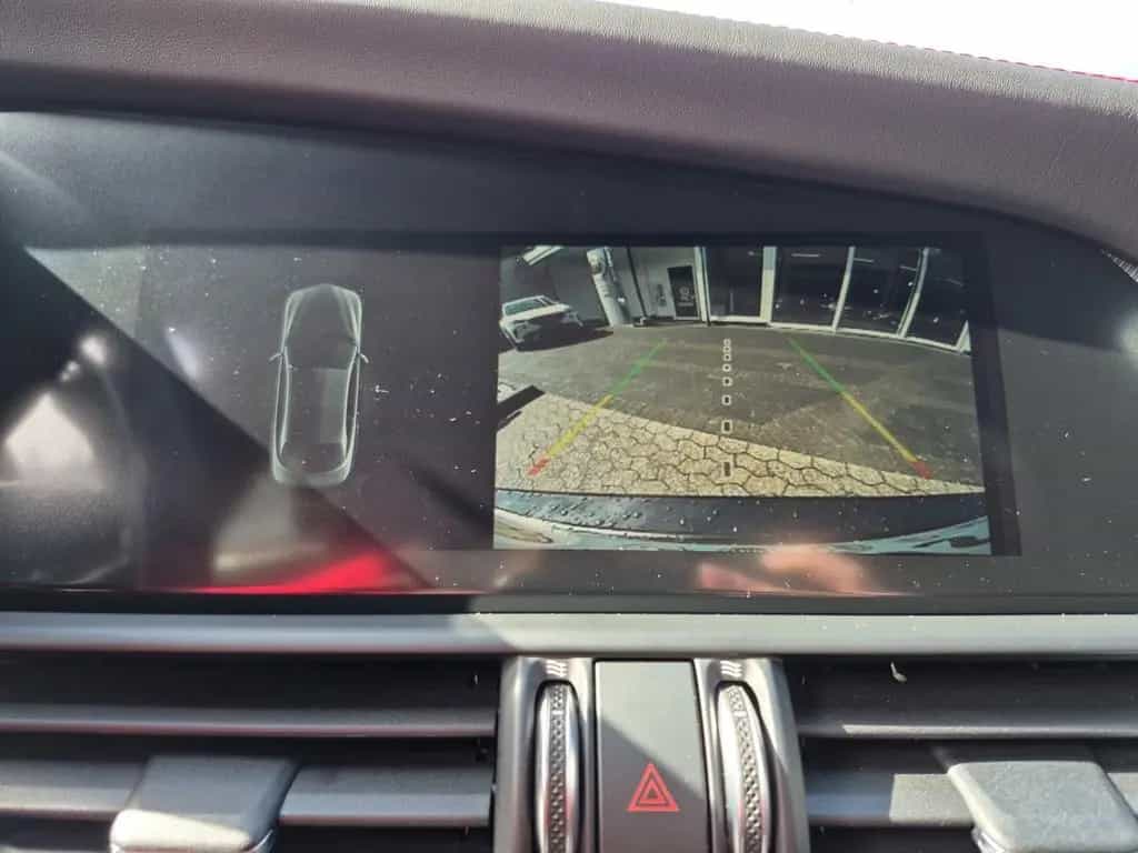 Alfa Romeo Giulia Competizione Q4 Assistenzpaket LED Leder 05/2023-photo-26
