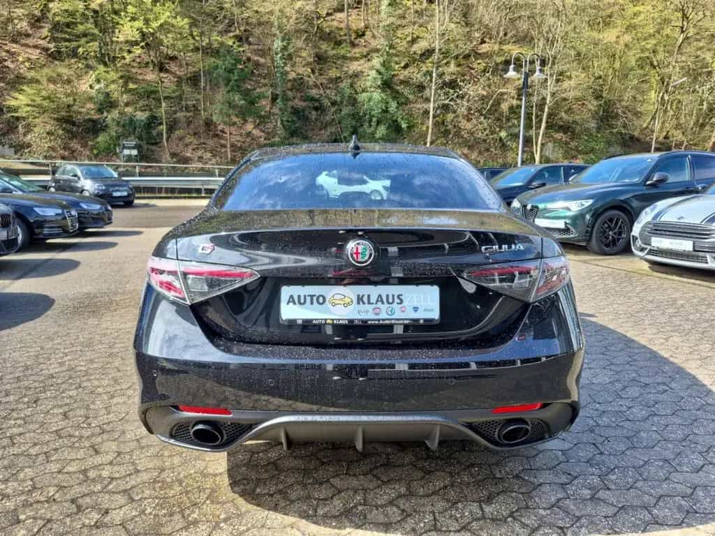 Alfa Romeo Giulia Competizione Q4 Assistenzpaket LED Leder 05/2023-photo-27