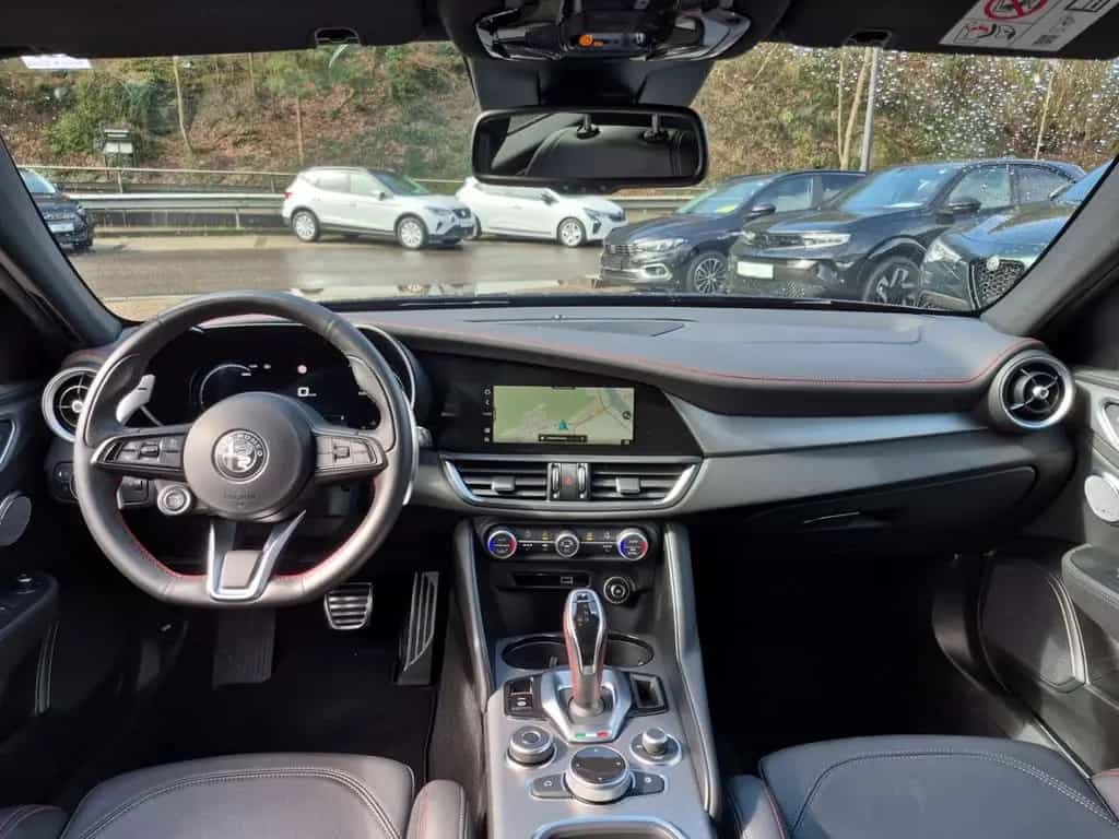 Alfa Romeo Giulia Competizione Q4 Assistenzpaket LED Leder 05/2023-photo-8
