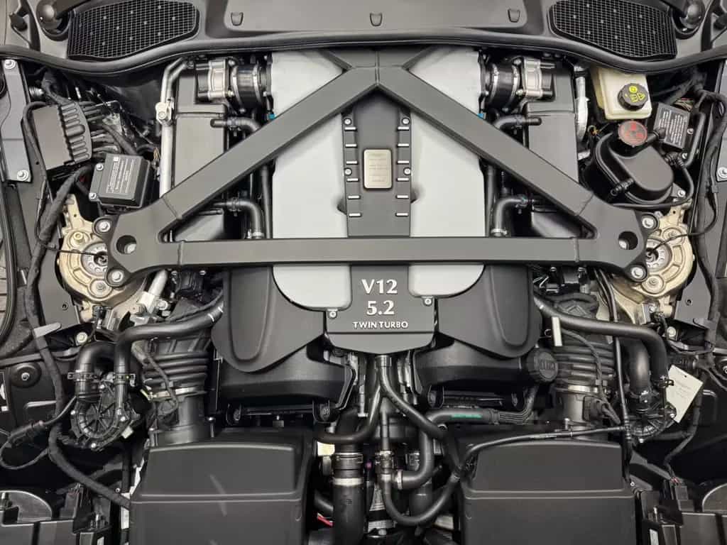 Aston Martin DBS Volante 770 Ultimate*1 OF 199*CARBON*BUCKET* 08/2024-photo-10
