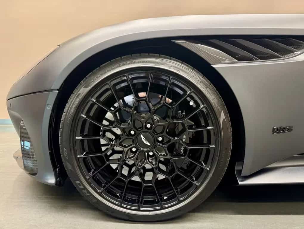 Aston Martin DBS Volante 770 Ultimate*1 OF 199*CARBON*BUCKET* 08/2024-photo-11
