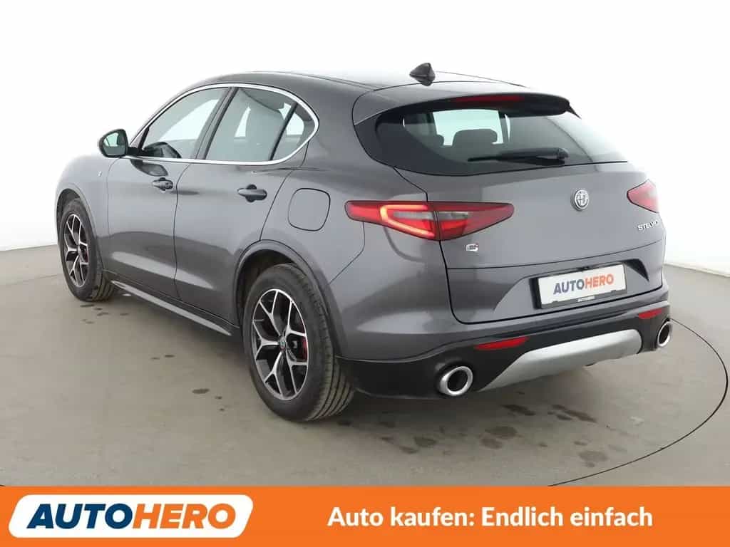 Alfa Romeo Stelvio 2.2 JTDM Ti Q4 Aut.*NAV*XENON*ACC*CAM*PDC*SHZ* 12/2021-photo-3