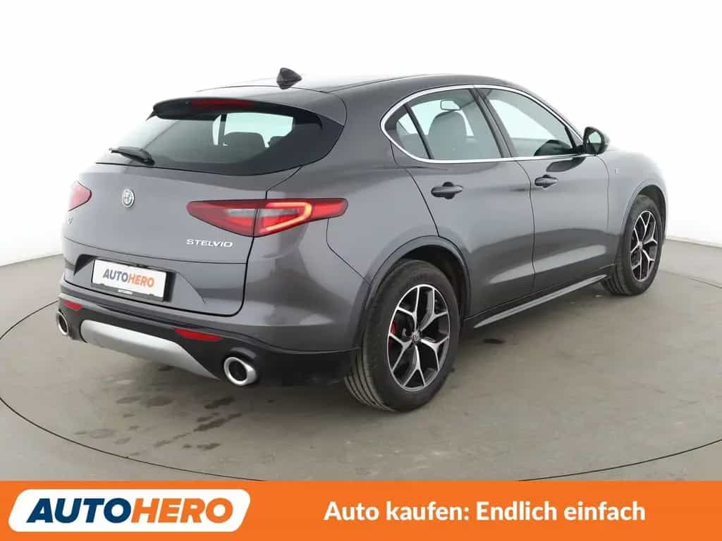 Alfa Romeo Stelvio 2.2 JTDM Ti Q4 Aut.*NAV*XENON*ACC*CAM*PDC*SHZ* 12/2021-photo-5