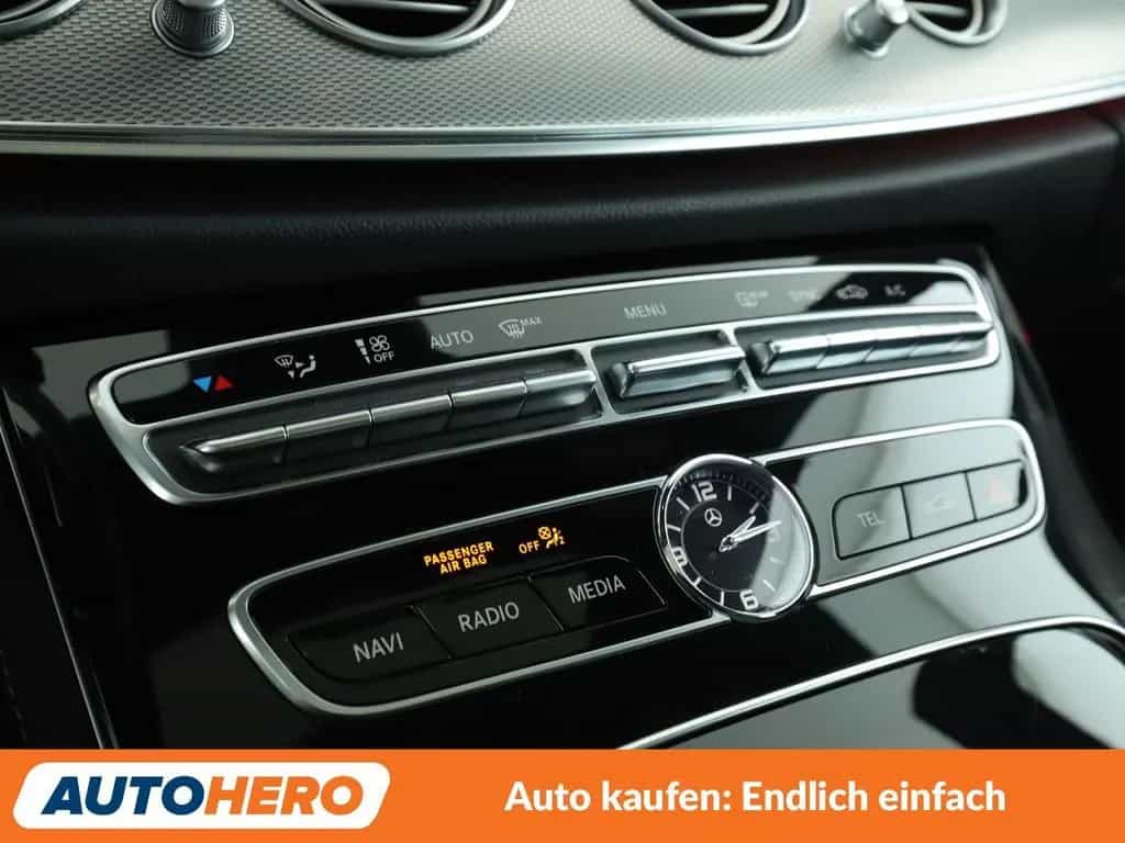 Mercedes-Benz E-Class E-Klasse E 400 d T 4Matic AMG Line Aut.*NAVI*PDC 05/2020-photo-23