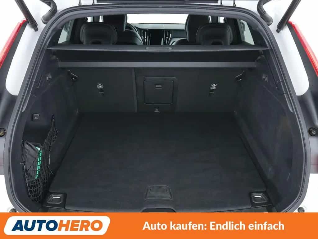 Volvo XC60 2.0 T4 R Design 2WD Aut.*NAV*LED*ACC*PDC*SH 05/2019-photo-17