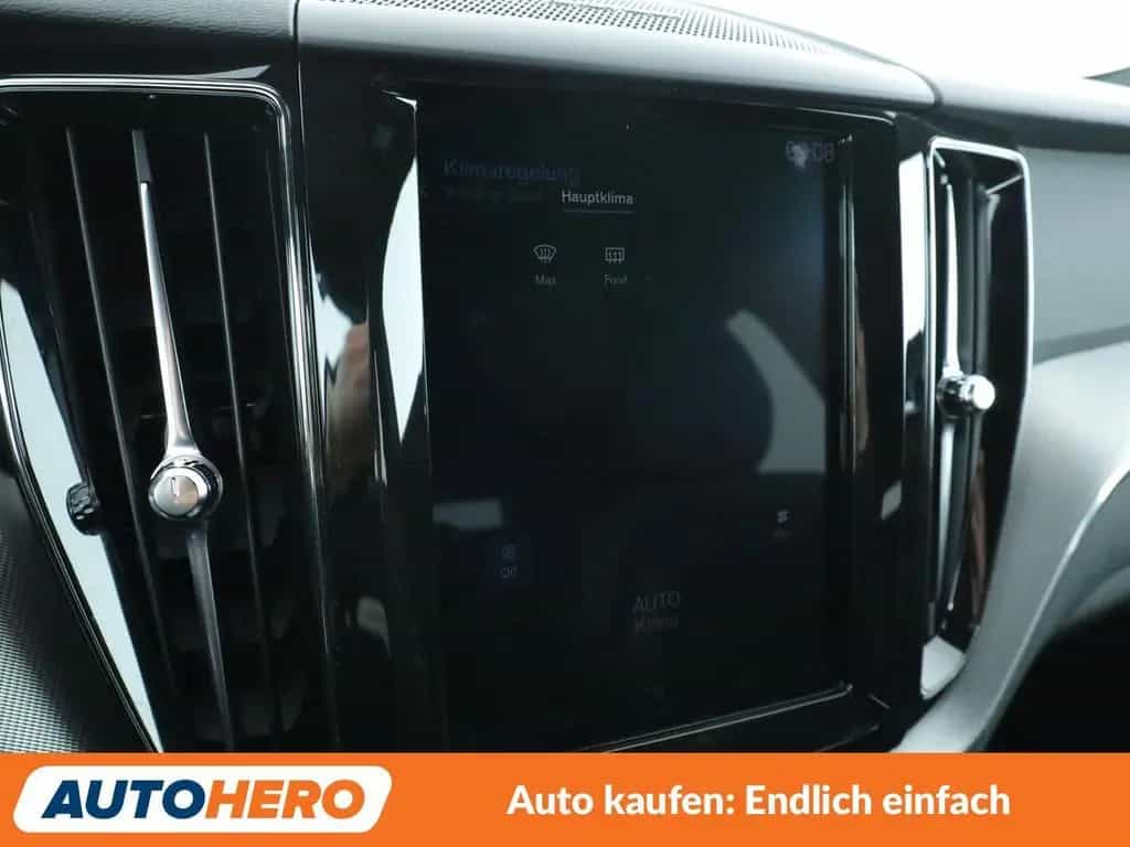 Volvo XC60 2.0 T4 R Design 2WD Aut.*NAV*LED*ACC*PDC*SH 05/2019-photo-22