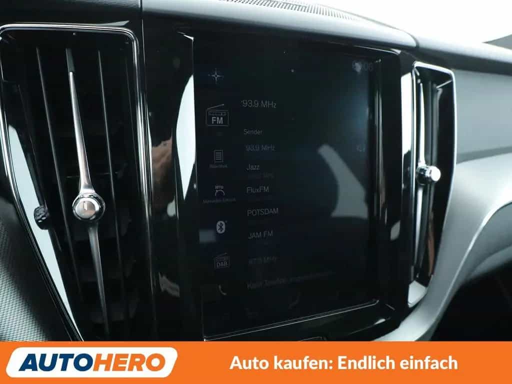 Volvo XC60 2.0 T4 R Design 2WD Aut.*NAV*LED*ACC*PDC*SH 05/2019-photo-23