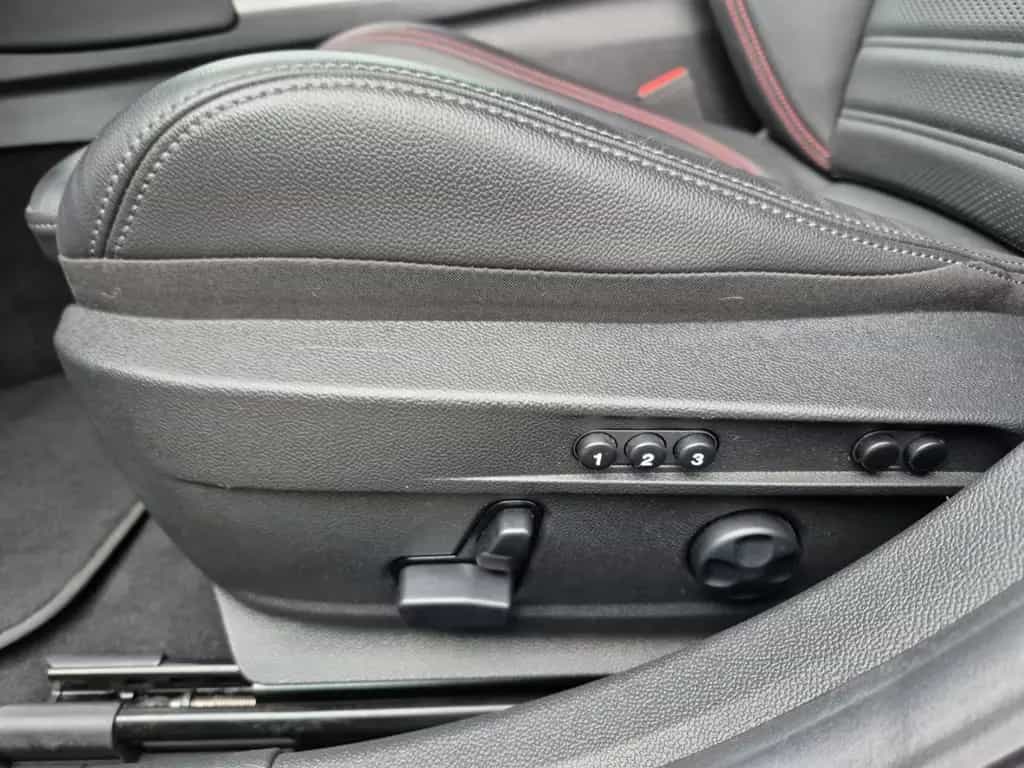 Alfa Romeo Giulia Competizione Q4 LED Leder Navi Rückfahrka 05/2023-photo-17