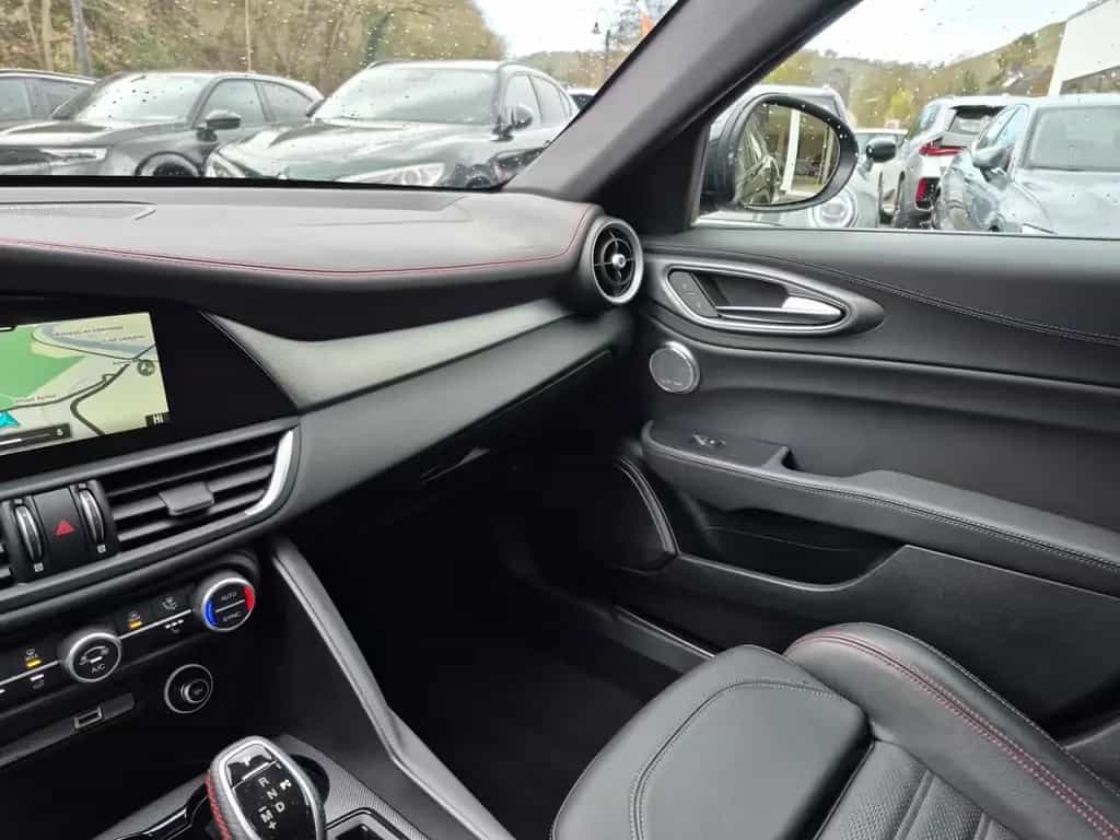 Alfa Romeo Giulia Competizione Q4 LED Leder Navi Rückfahrka 05/2023-photo-21