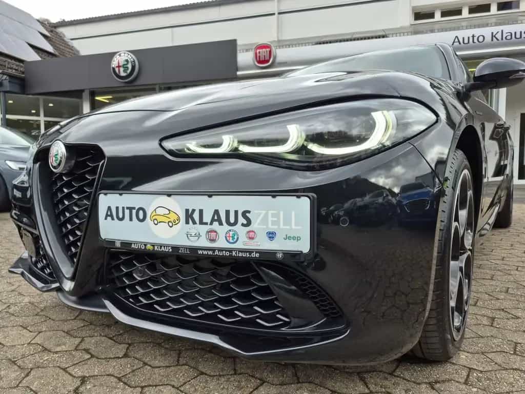 Alfa Romeo Giulia Competizione Q4 LED Leder Navi Rückfahrka 05/2023-photo-5
