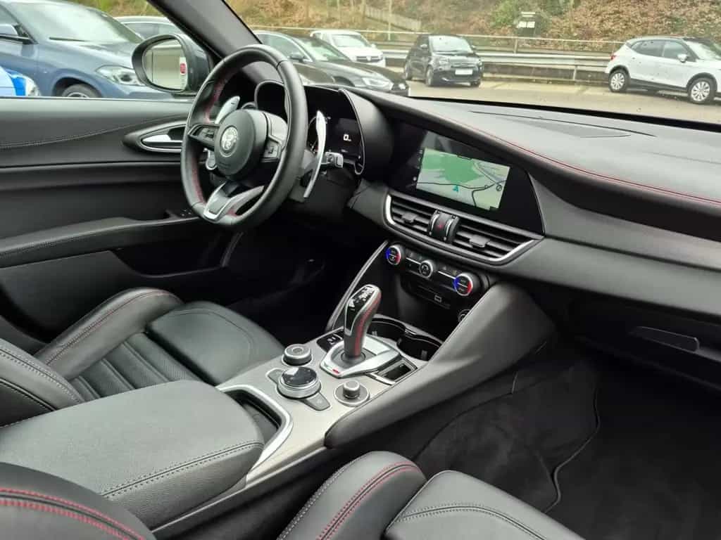 Alfa Romeo Giulia Competizione Q4 LED Leder Navi Rückfahrka 05/2023-photo-7