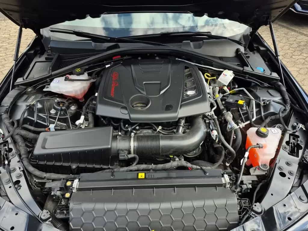 Alfa Romeo Giulia Competizione Q4 Leder Navi Rückfahrkamera 09/2023-photo-15