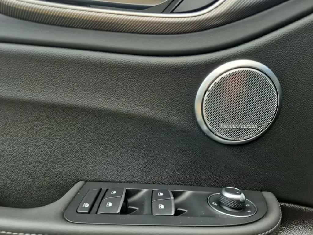 Alfa Romeo Giulia Competizione Q4 Leder Navi Rückfahrkamera 09/2023-photo-19