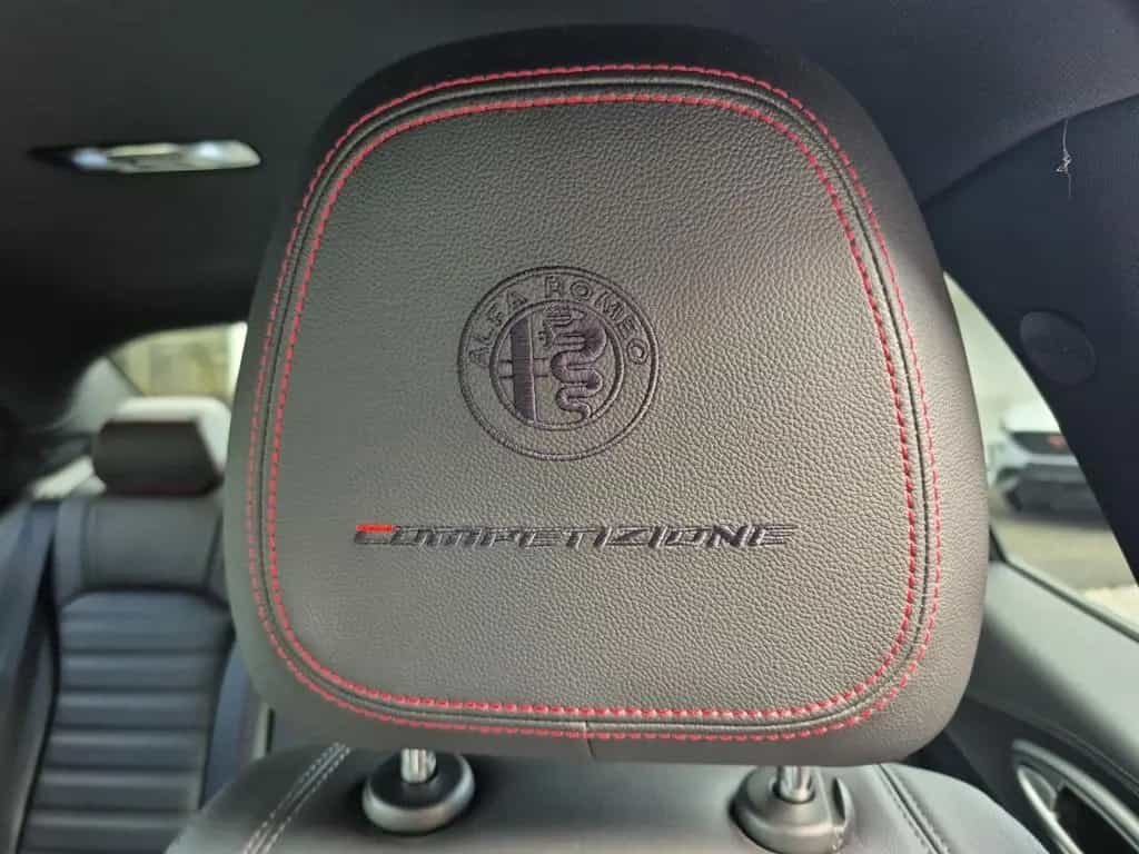 Alfa Romeo Giulia Competizione Q4 Leder Navi Rückfahrkamera 09/2023-photo-25