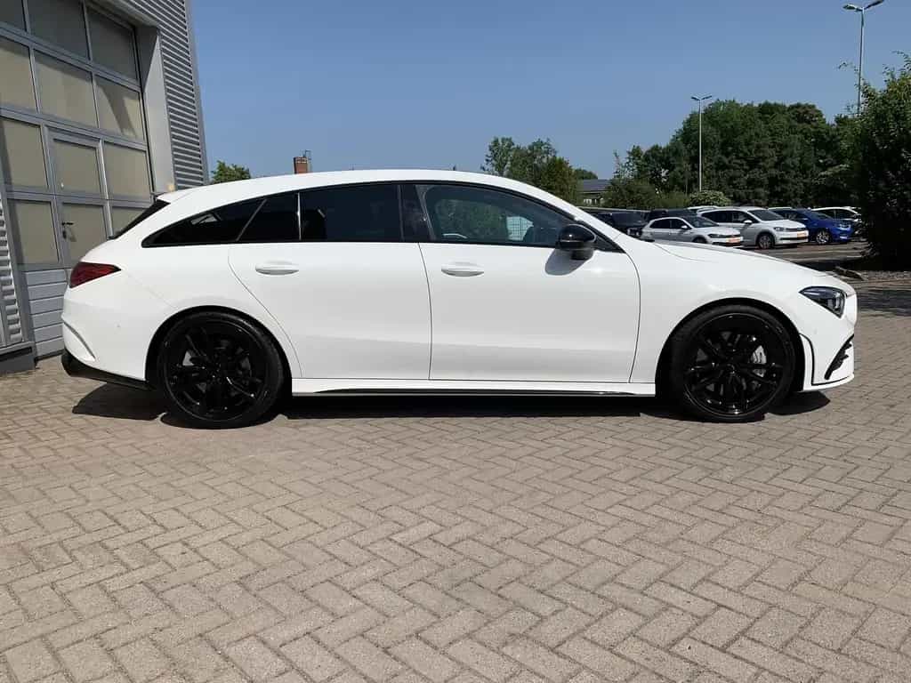 Mercedes-Benz CLA 35 AMG Shooting Brake CLA35 AMG ShootingBrake Pano+Multibeam+Burmester 02/2020-photo-3
