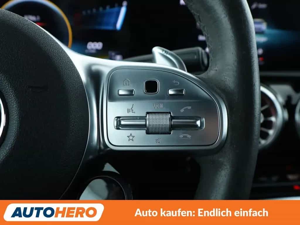 Mercedes-Benz A 45 AMG A-Klasse A 45 AMG S 4Matic Aut.*NAVI*LED*TEMPO* 09/2020-photo-32