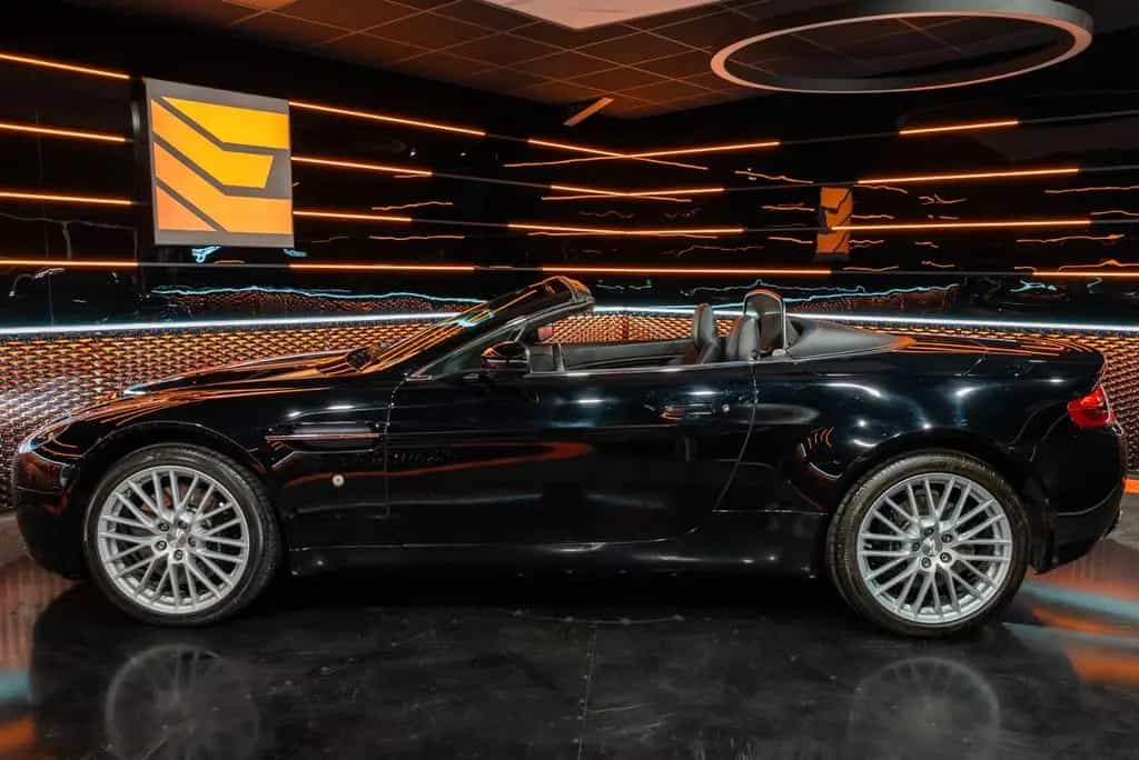 Aston Martin V8 Vantage Roadster 4.7l 05/2009-photo-2