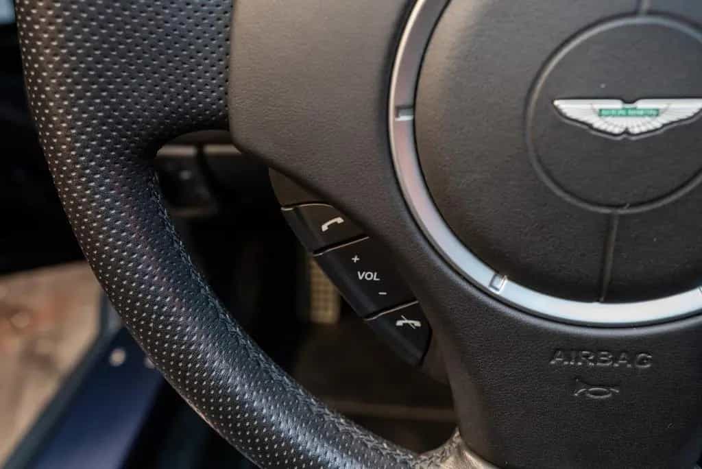 Aston Martin V8 Vantage Roadster 4.7l 05/2009-photo-37